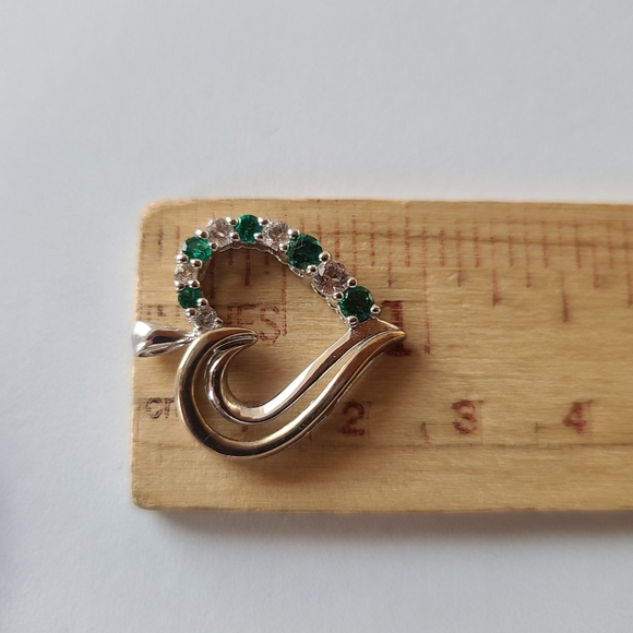 925 10K Gold White Spinal Green CZ Open Heart Pendant - Picture 10 of 10